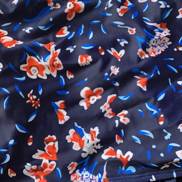 Bikini - Picture 3 of 3